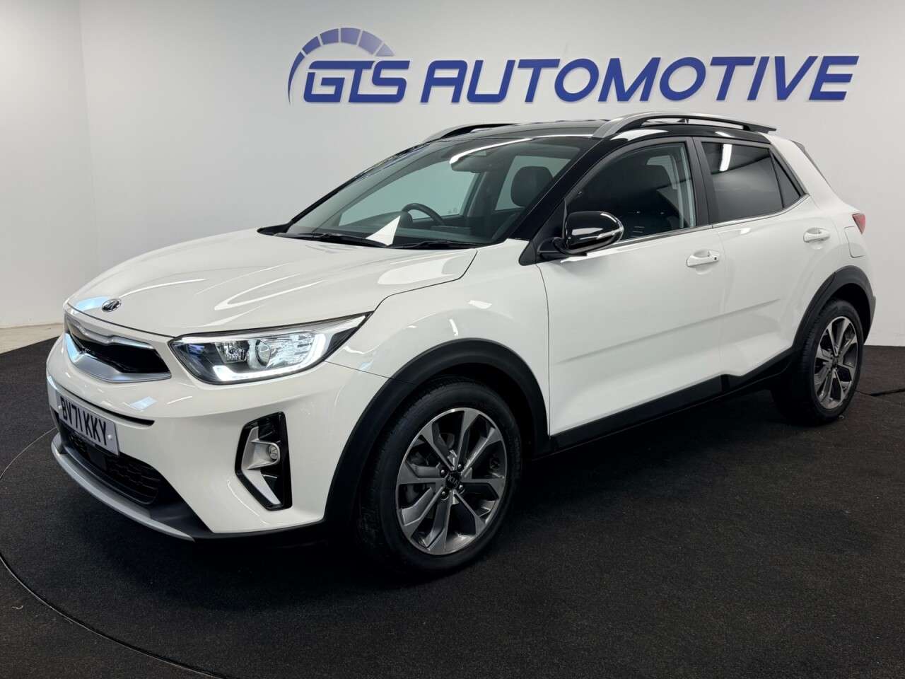 2021 KIA STONIC 2021 KIA STONIC
