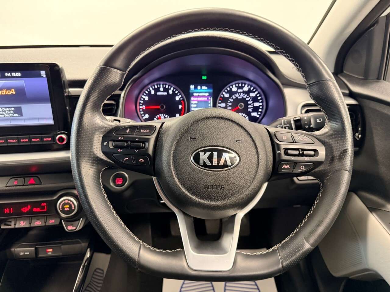 2021 KIA STONIC 2021 KIA STONIC