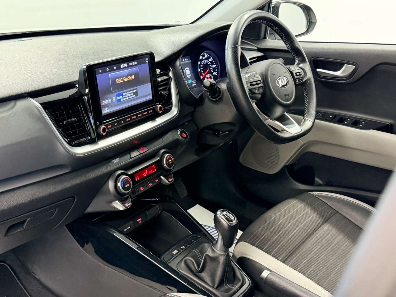 2021 KIA STONIC 2021 KIA STONIC