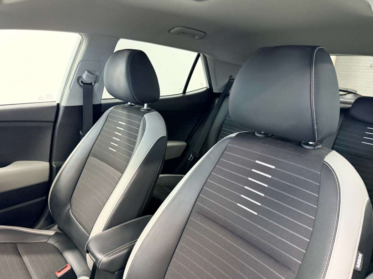 2021 KIA STONIC 2021 KIA STONIC