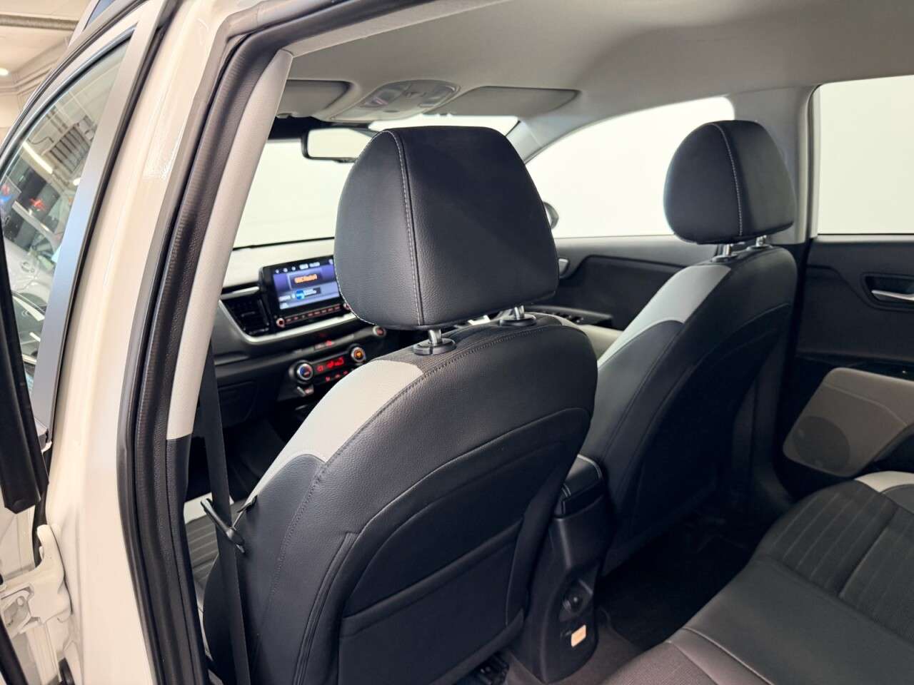 2021 KIA STONIC 2021 KIA STONIC