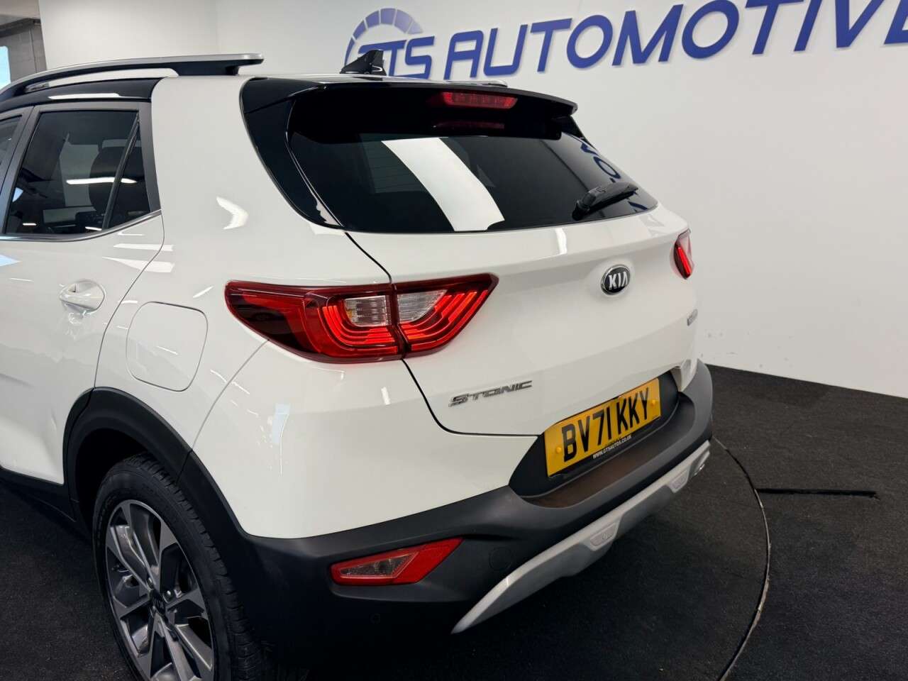 2021 KIA STONIC 2021 KIA STONIC