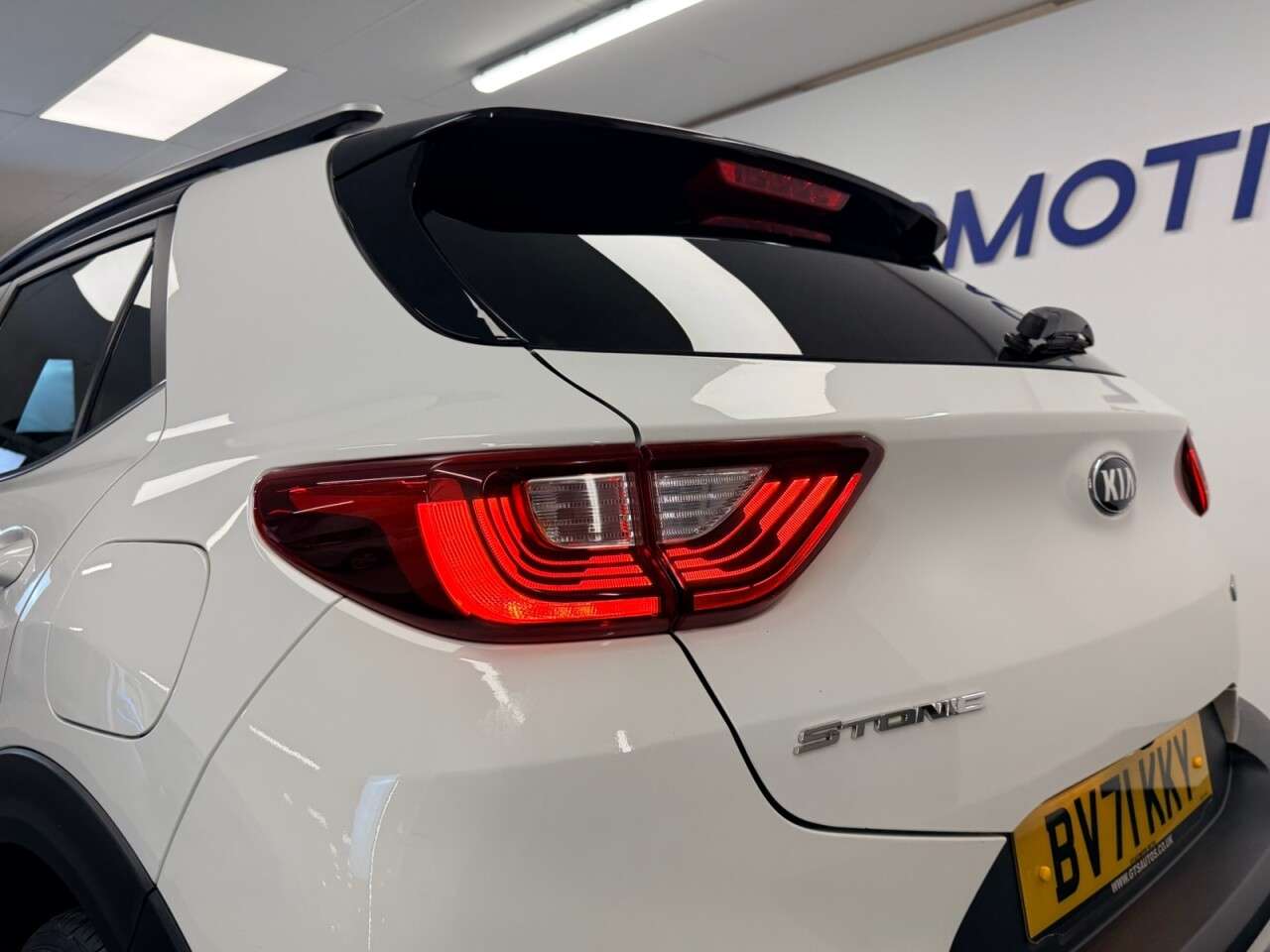 2021 KIA STONIC 2021 KIA STONIC