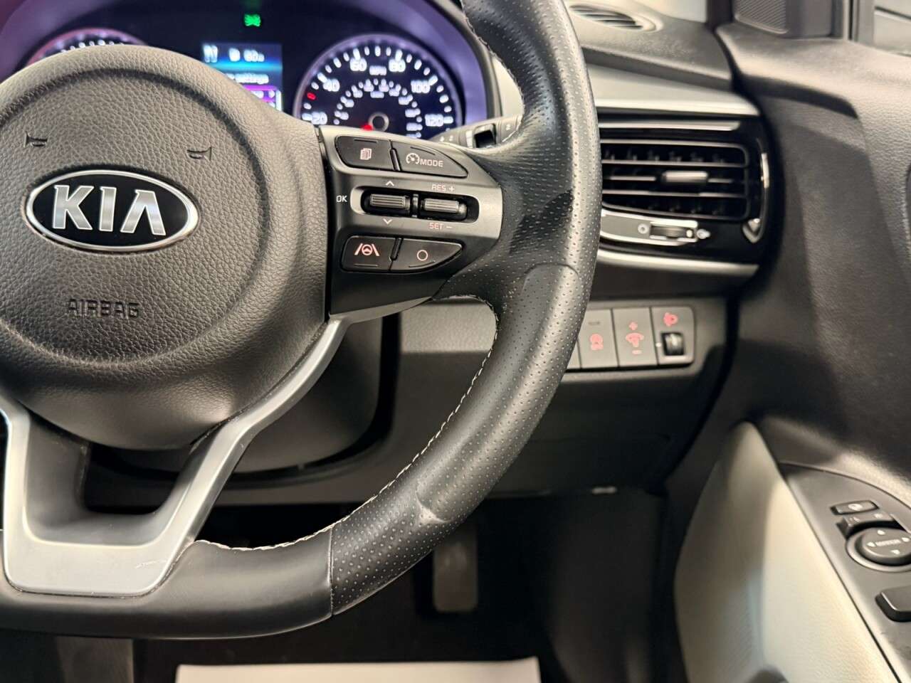 2021 KIA STONIC 2021 KIA STONIC