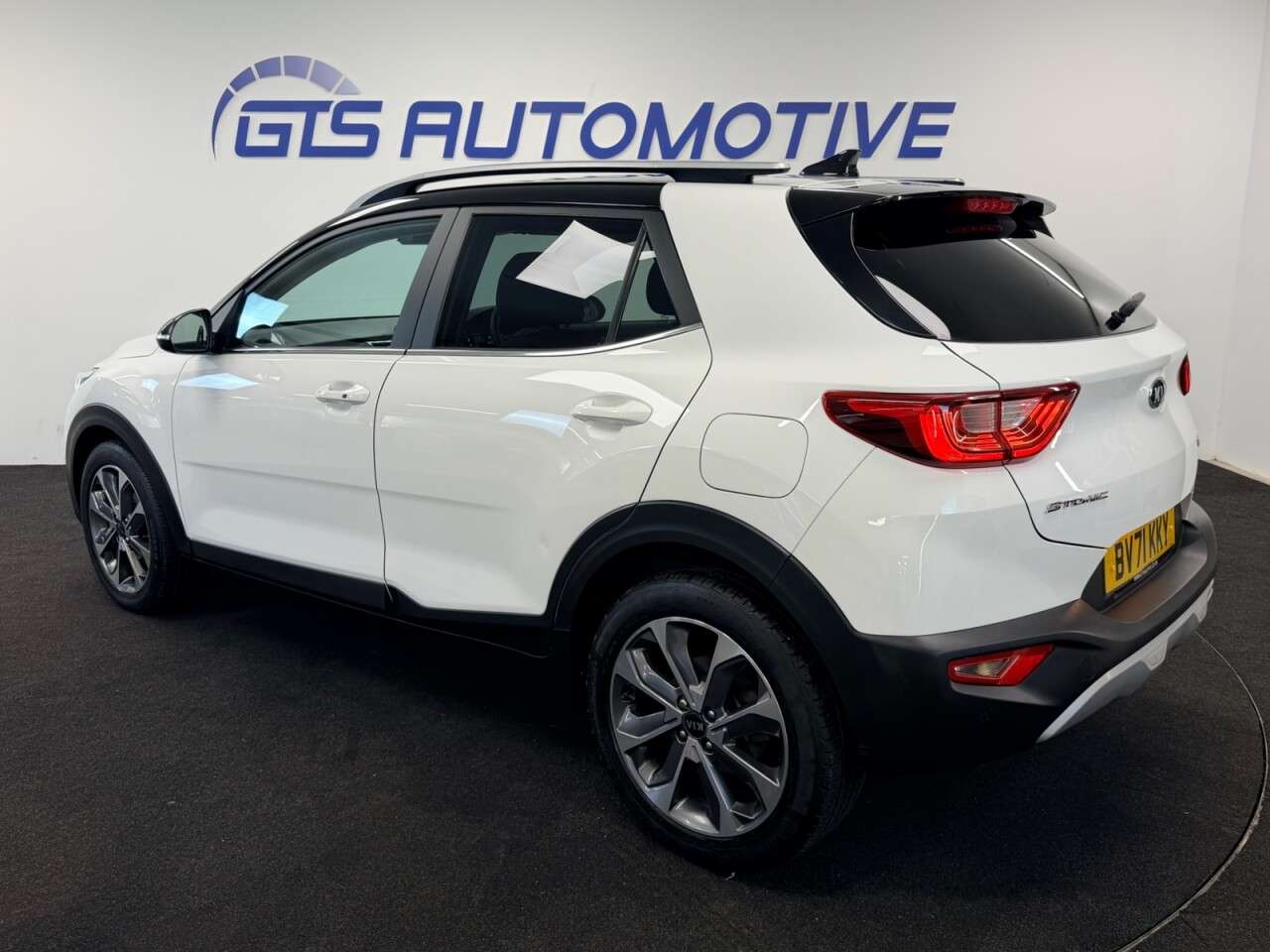 2021 KIA STONIC 2021 KIA STONIC