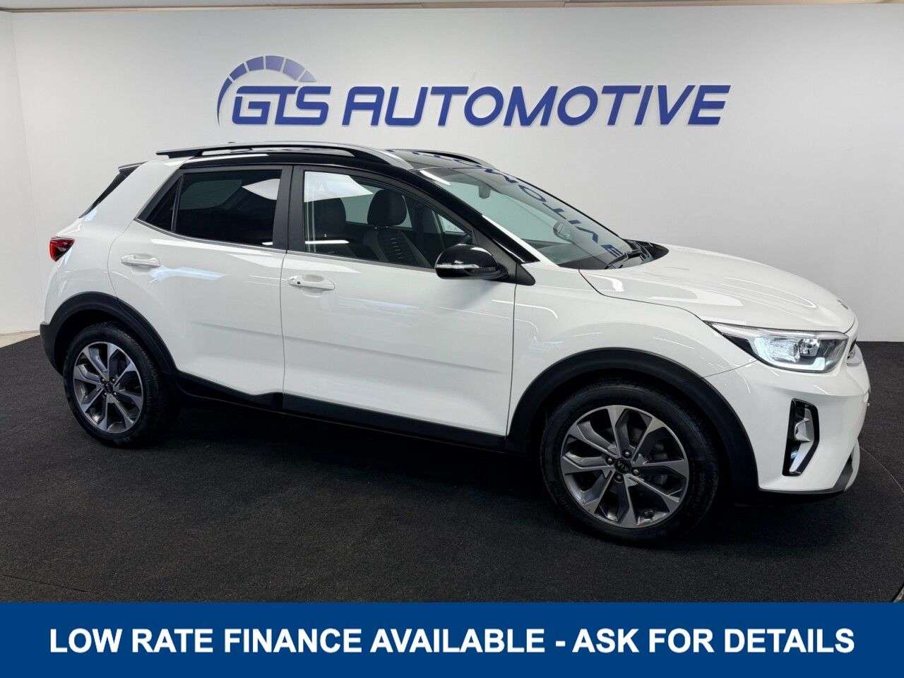 A 2021 KIA STONIC 1.0 T-GDi MHEV CONNECT HYBRID 120 BHP + SAT NAV + REAR CAMERA SIX WARRANTY A 2021 KIA STONIC 1.0 T-GDi MHEV CONNECT HYBRID 120 BHP + SAT NAV + REAR CAMERA SIX WARRANTY