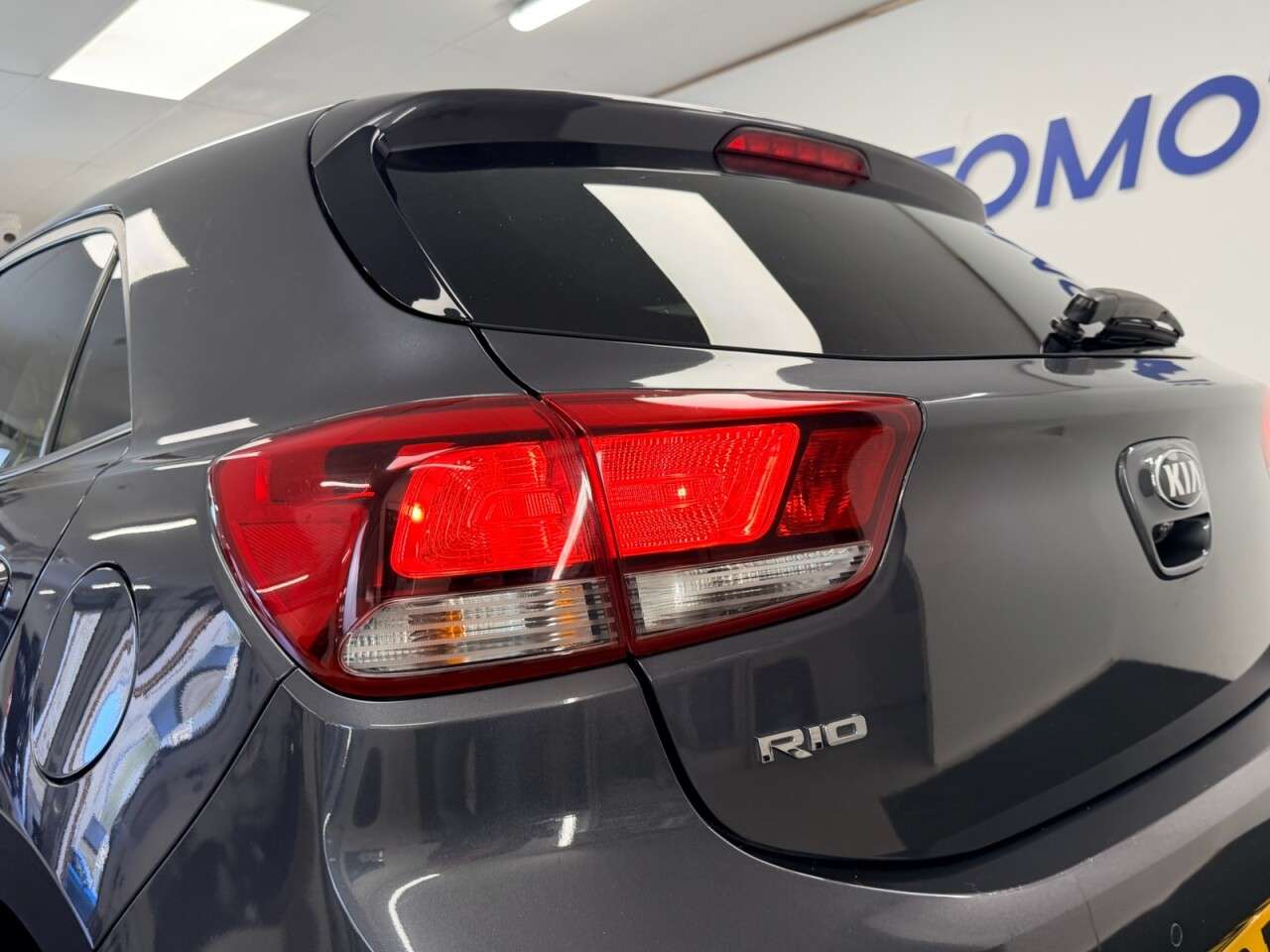 2018 KIA RIO 2018 KIA RIO