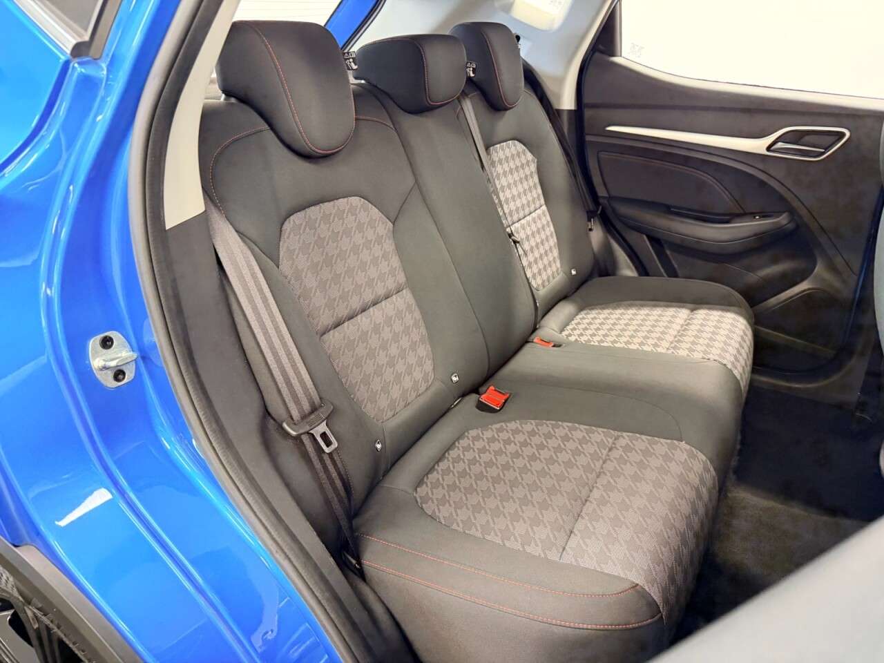 A 2021 MG MG ZS 1.5 VTi-TECH EXCITE 105 BHP + APPLE PLAY + PARK SENSORS SIX MONTH WARRANTY A 2021 MG MG ZS 1.5 VTi-TECH EXCITE 105 BHP + APPLE PLAY + PARK SENSORS SIX MONTH WARRANTY