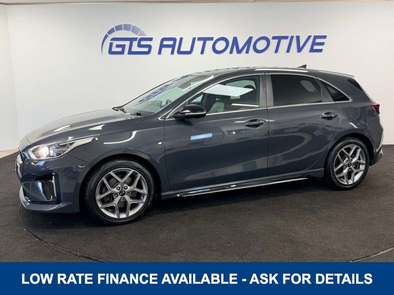 A 2019 KIA CEED 1.0 T-GDi GT-LINE FIVE DOOR 120 BHP + SAT NAV + REAR CAMERA + HEATED SEATS A 2019 KIA CEED 1.0 T-GDi GT-LINE FIVE DOOR 120 BHP + SAT NAV + REAR CAMERA + HEATED SEATS