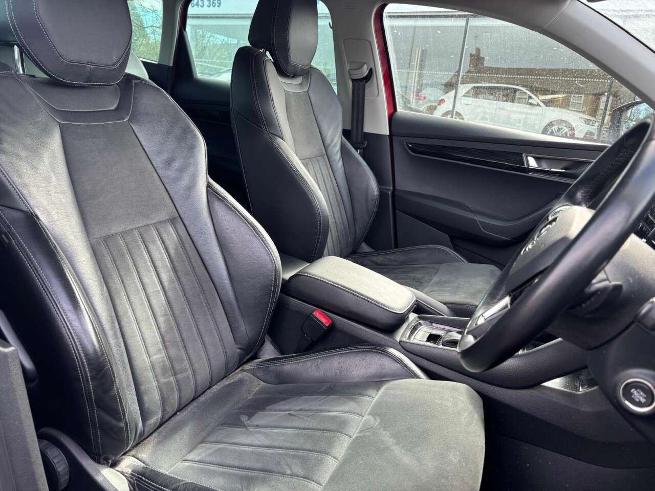 A 2019 SKODA KAROQ 1.5 TSI ACT SE L DSG AUTO 150 BHP + SAT NAV + REAR CAMERA A 2019 SKODA KAROQ 1.5 TSI ACT SE L DSG AUTO 150 BHP + SAT NAV + REAR CAMERA