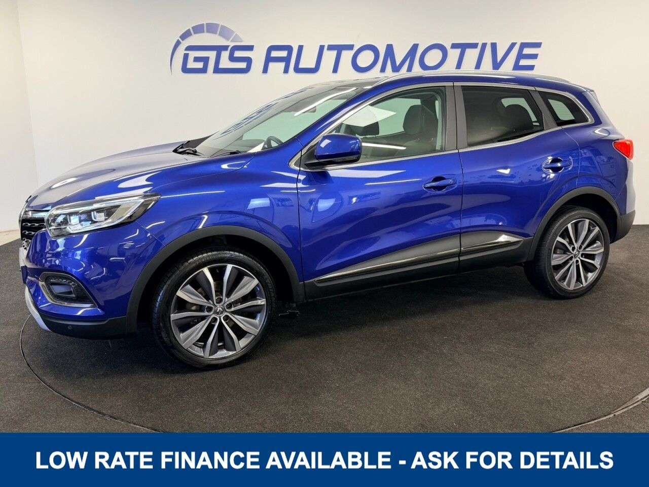 A 2020 RENAULT KADJAR 1.3 TCe S EDITION EDC AUTO 140 BHP + SAT NAV + GLASS SUNROOF SIX MONTH WARR A 2020 RENAULT KADJAR 1.3 TCe S EDITION EDC AUTO 140 BHP + SAT NAV + GLASS SUNROOF SIX MONTH WARR