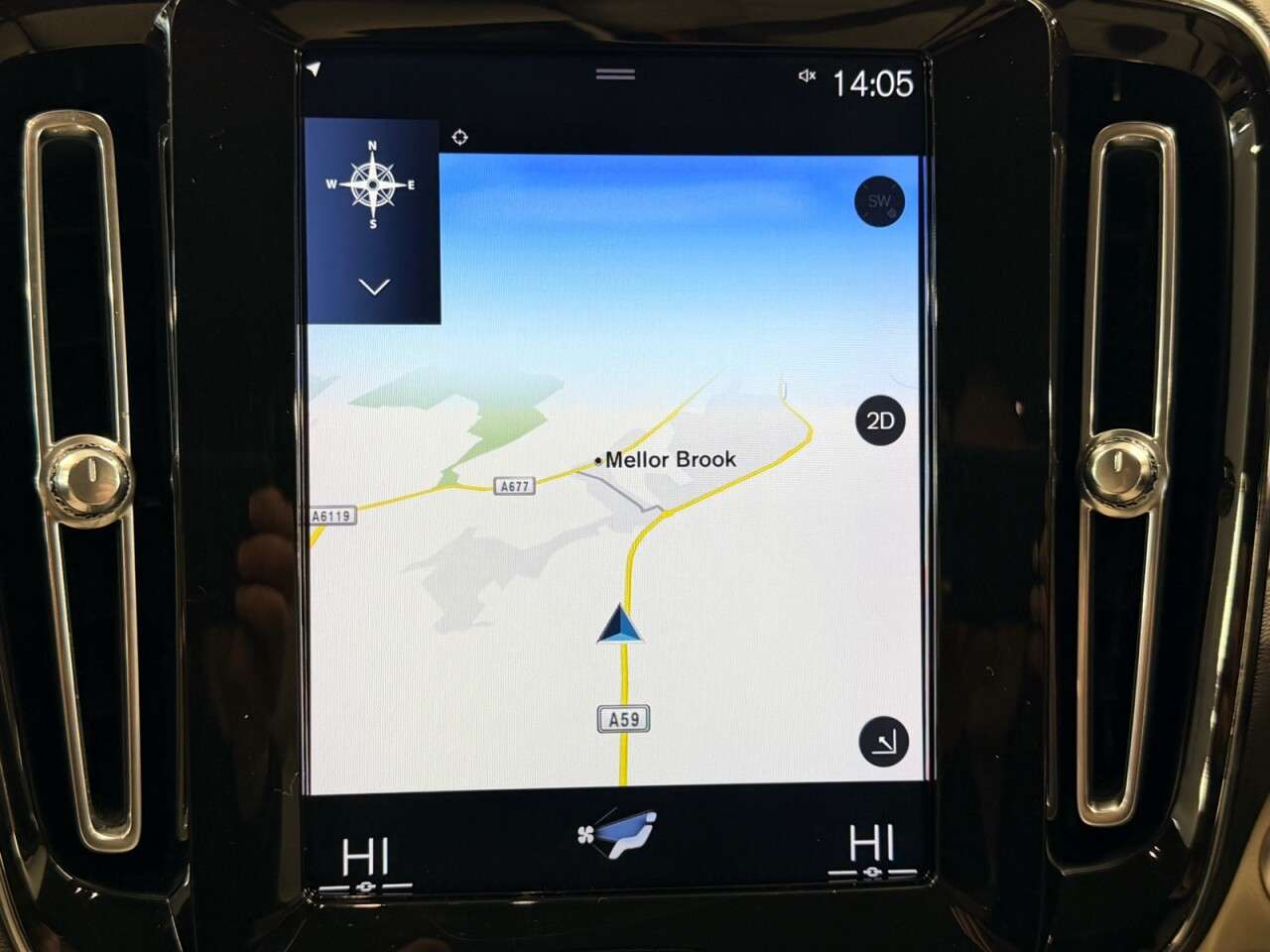 A 2018 VOLVO XC40 2.0 D3 INSCRIPTION 150 BHP + SAT NAV + LEATHER SIX MONTH WARRANTY NOV 2026 A 2018 VOLVO XC40 2.0 D3 INSCRIPTION 150 BHP + SAT NAV + LEATHER SIX MONTH WARRANTY NOV 2026