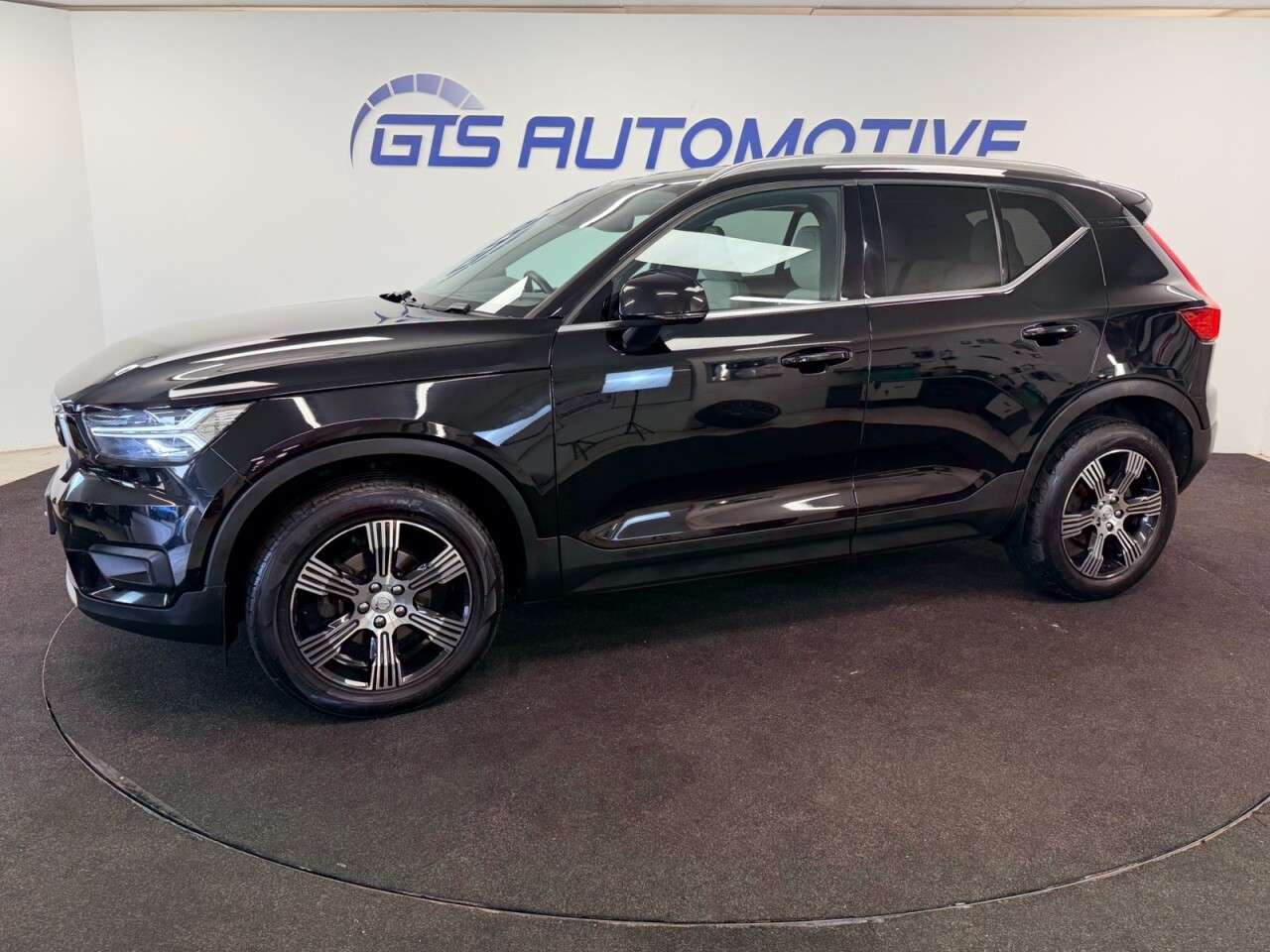 2018 VOLVO XC40 2018 VOLVO XC40