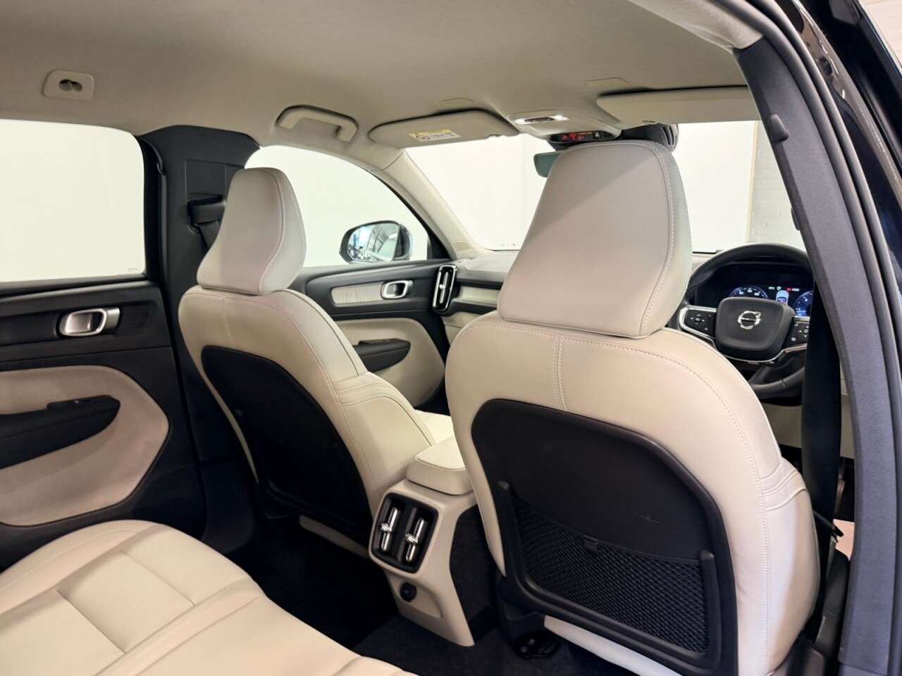 2018 VOLVO XC40 2018 VOLVO XC40