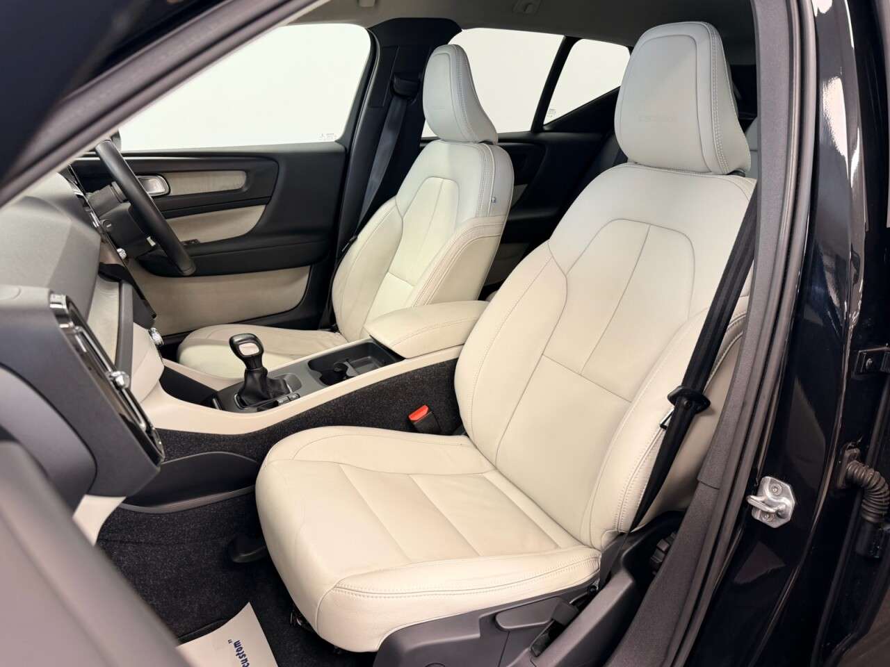 2018 VOLVO XC40 2018 VOLVO XC40