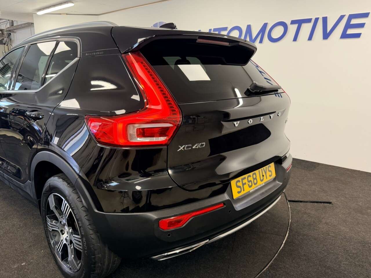 2018 VOLVO XC40 2018 VOLVO XC40