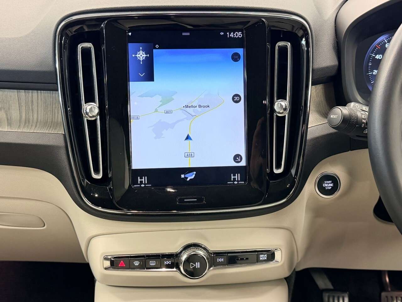 2018 VOLVO XC40 2018 VOLVO XC40