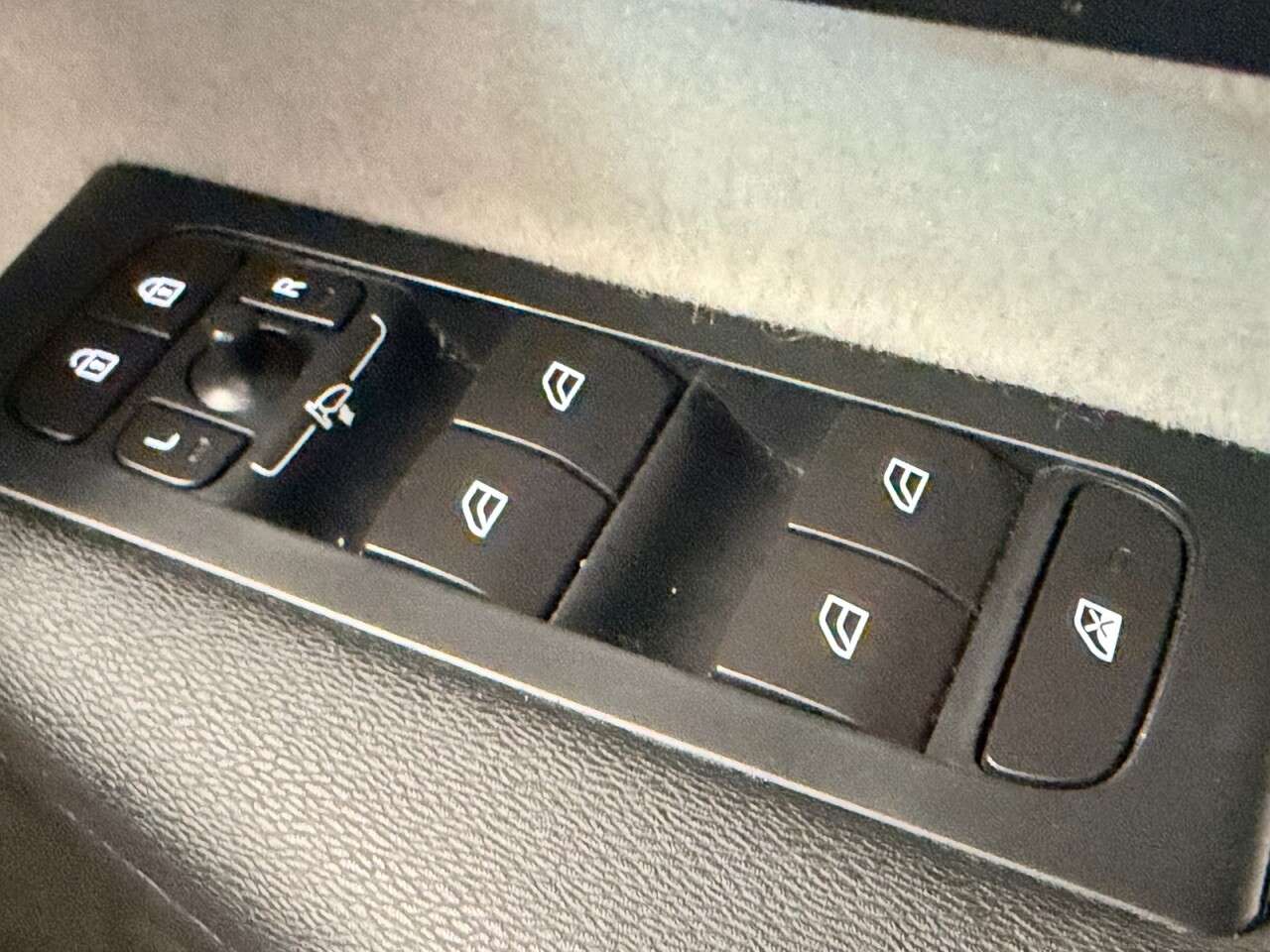 2018 VOLVO XC40 2018 VOLVO XC40