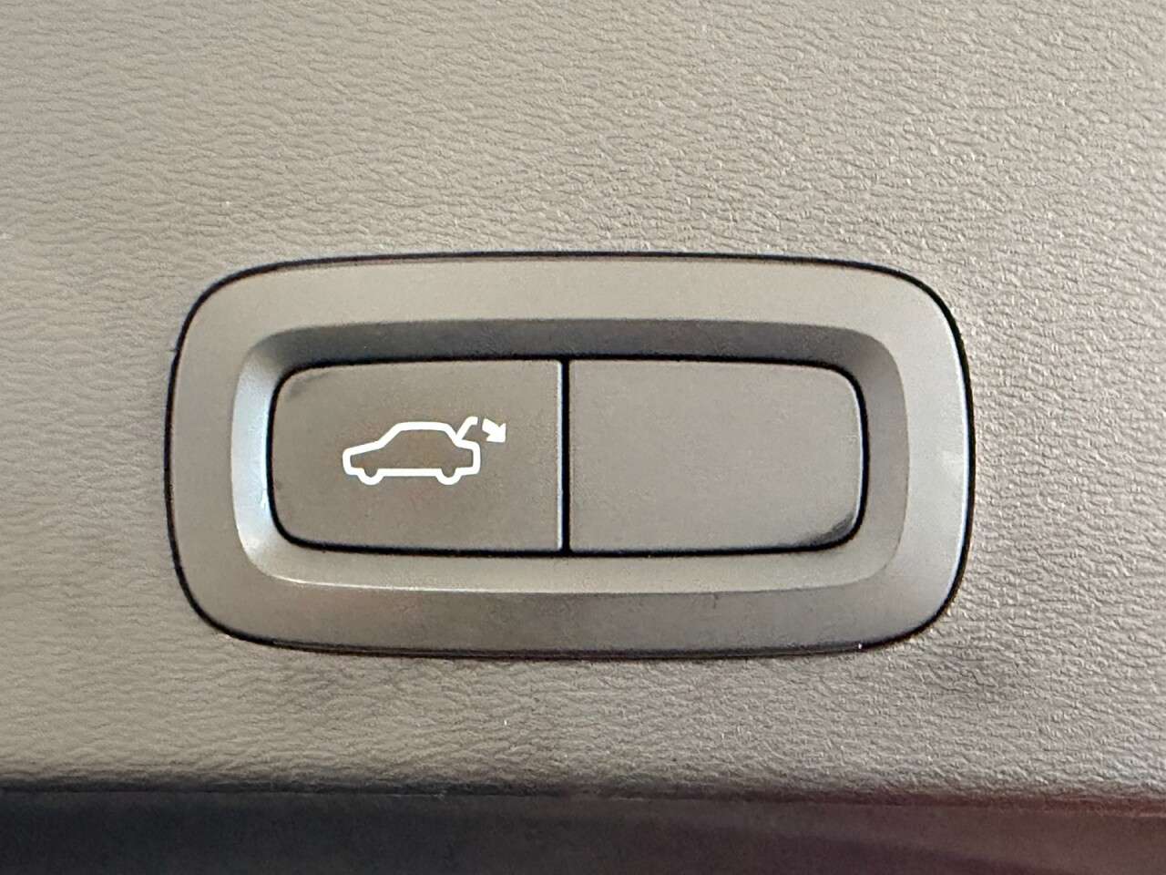 2018 VOLVO XC40 2018 VOLVO XC40