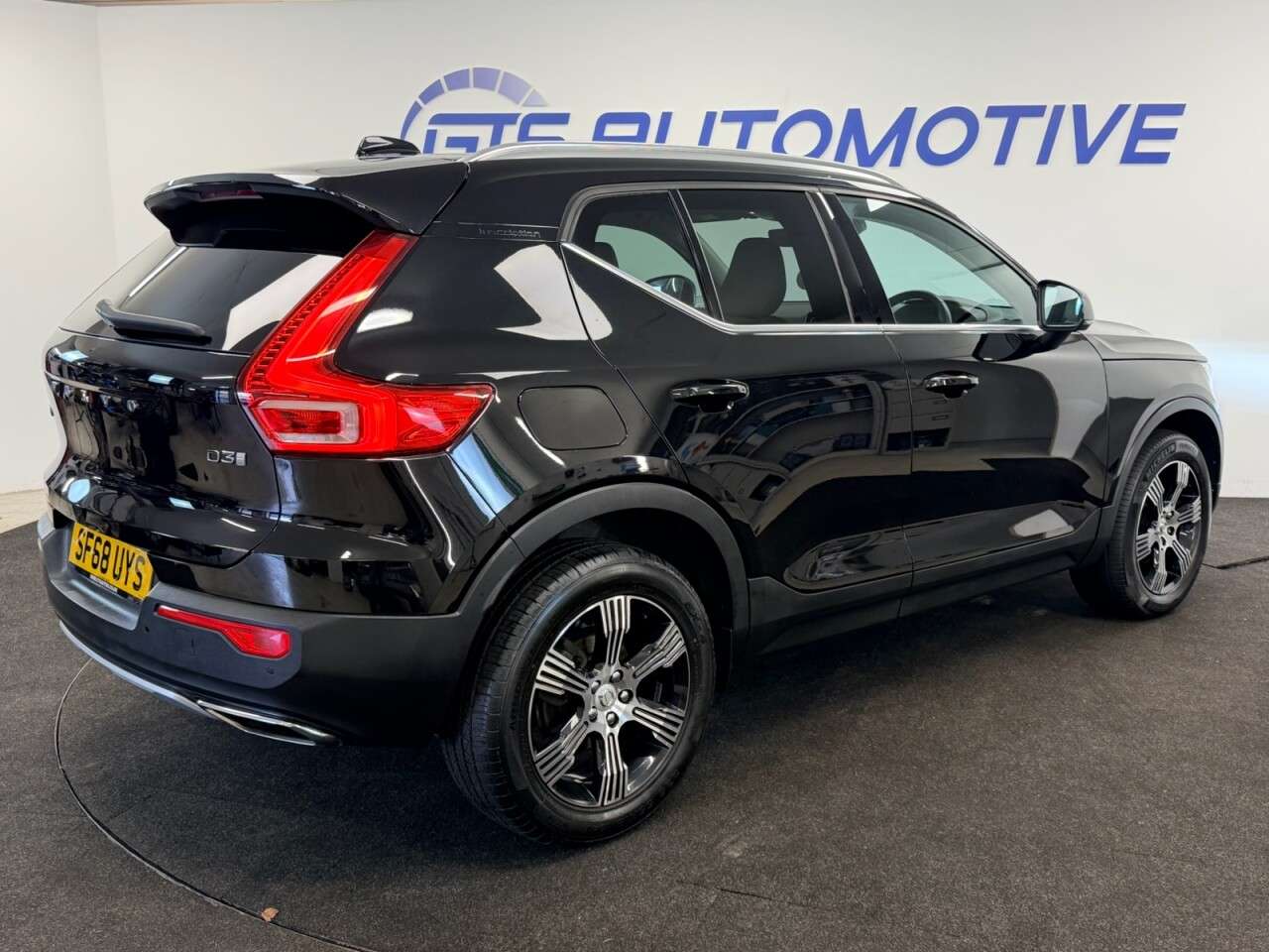 2018 VOLVO XC40 2018 VOLVO XC40