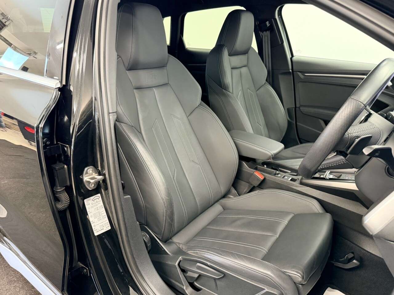 A 2020 AUDI A3 SPORTBACK 2.0 TDI 35 S-LINE FIVE DOOR S-TRONIC 150 BHP + SAT NAV + B&O SOUN A 2020 AUDI A3 SPORTBACK 2.0 TDI 35 S-LINE FIVE DOOR S-TRONIC 150 BHP + SAT NAV + B&O SOUN