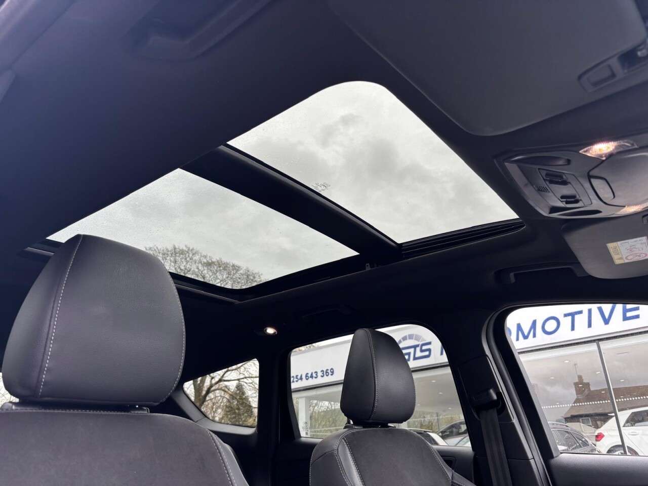 A 2017 FORD KUGA 2.0 TDCi ST-LINE X POWERSHIFT AUTO AWD 4x4 180 BHP A 2017 FORD KUGA 2.0 TDCi ST-LINE X POWERSHIFT AUTO AWD 4x4 180 BHP