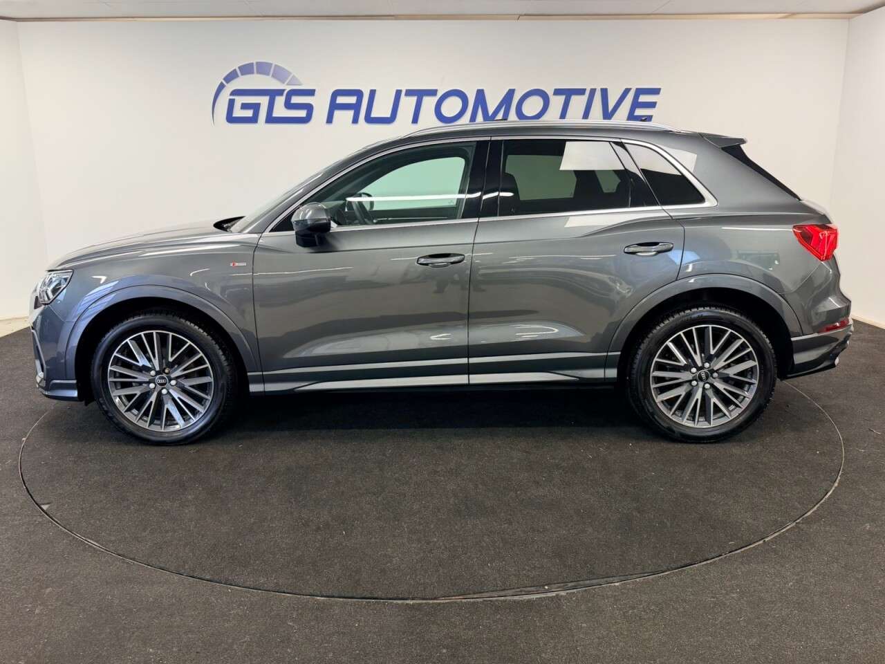 2020 AUDI Q3 2020 AUDI Q3