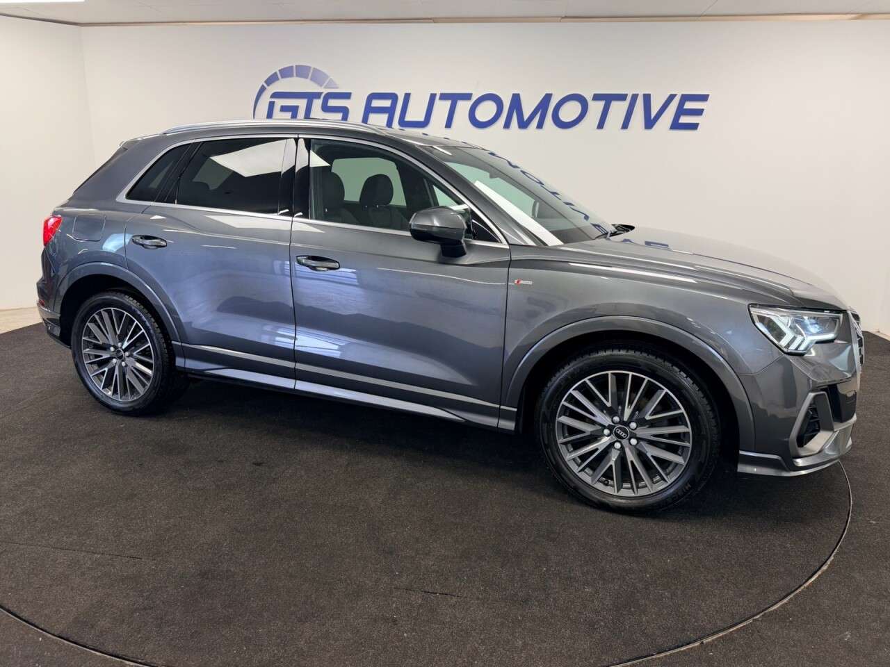 2020 AUDI Q3 2020 AUDI Q3