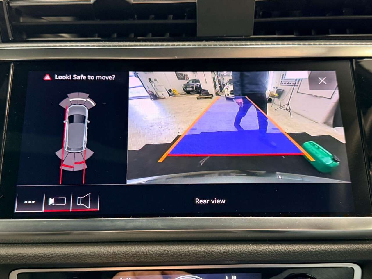 2020 AUDI Q3 2020 AUDI Q3