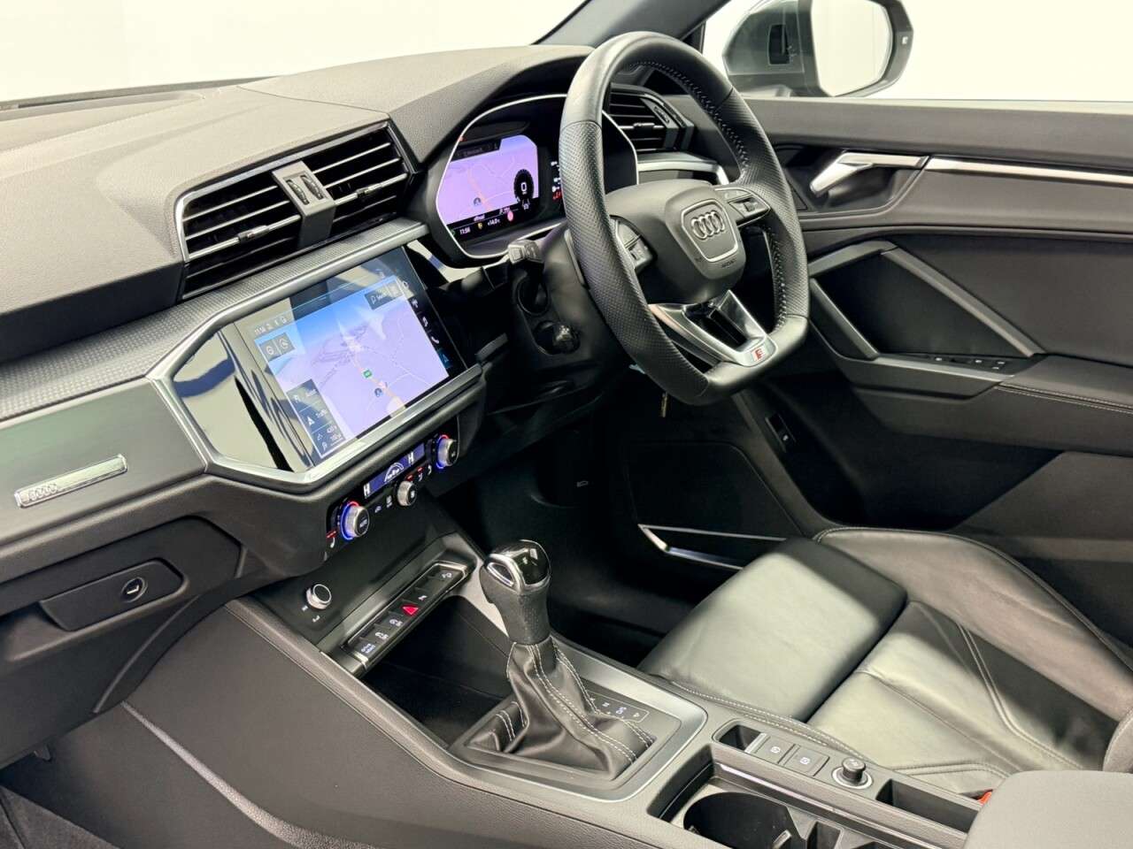 2020 AUDI Q3 2020 AUDI Q3