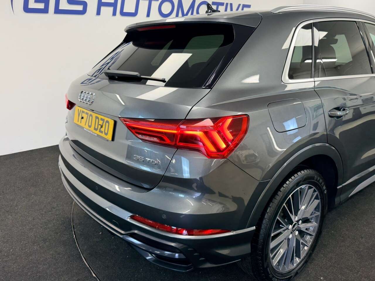2020 AUDI Q3 2020 AUDI Q3