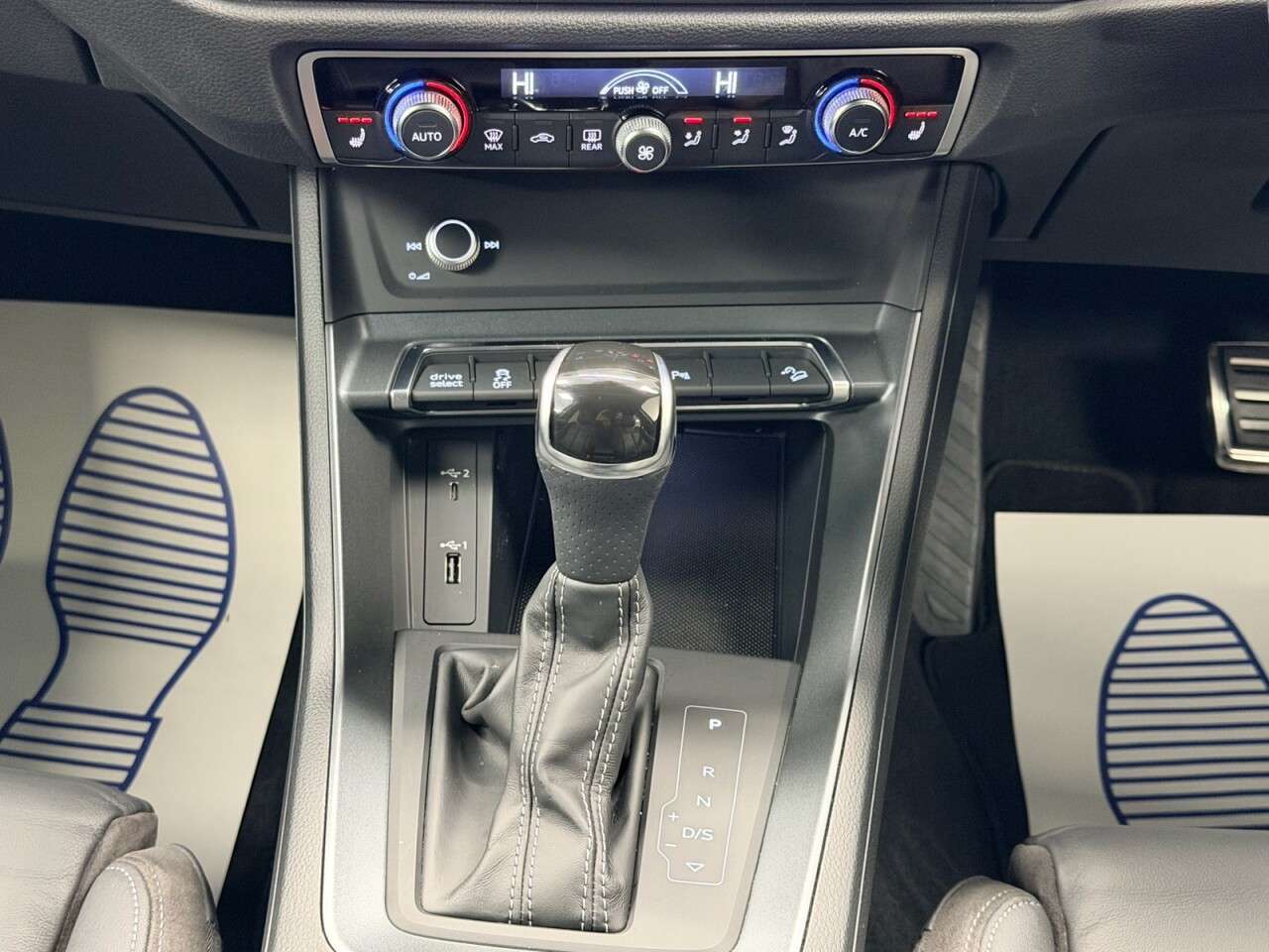 2020 AUDI Q3 2020 AUDI Q3