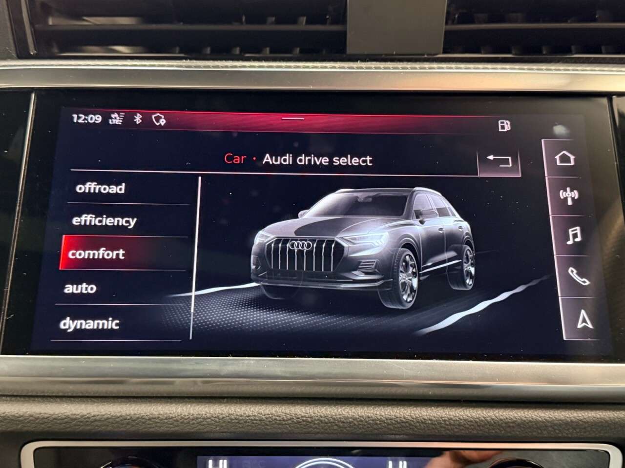 2020 AUDI Q3 2020 AUDI Q3