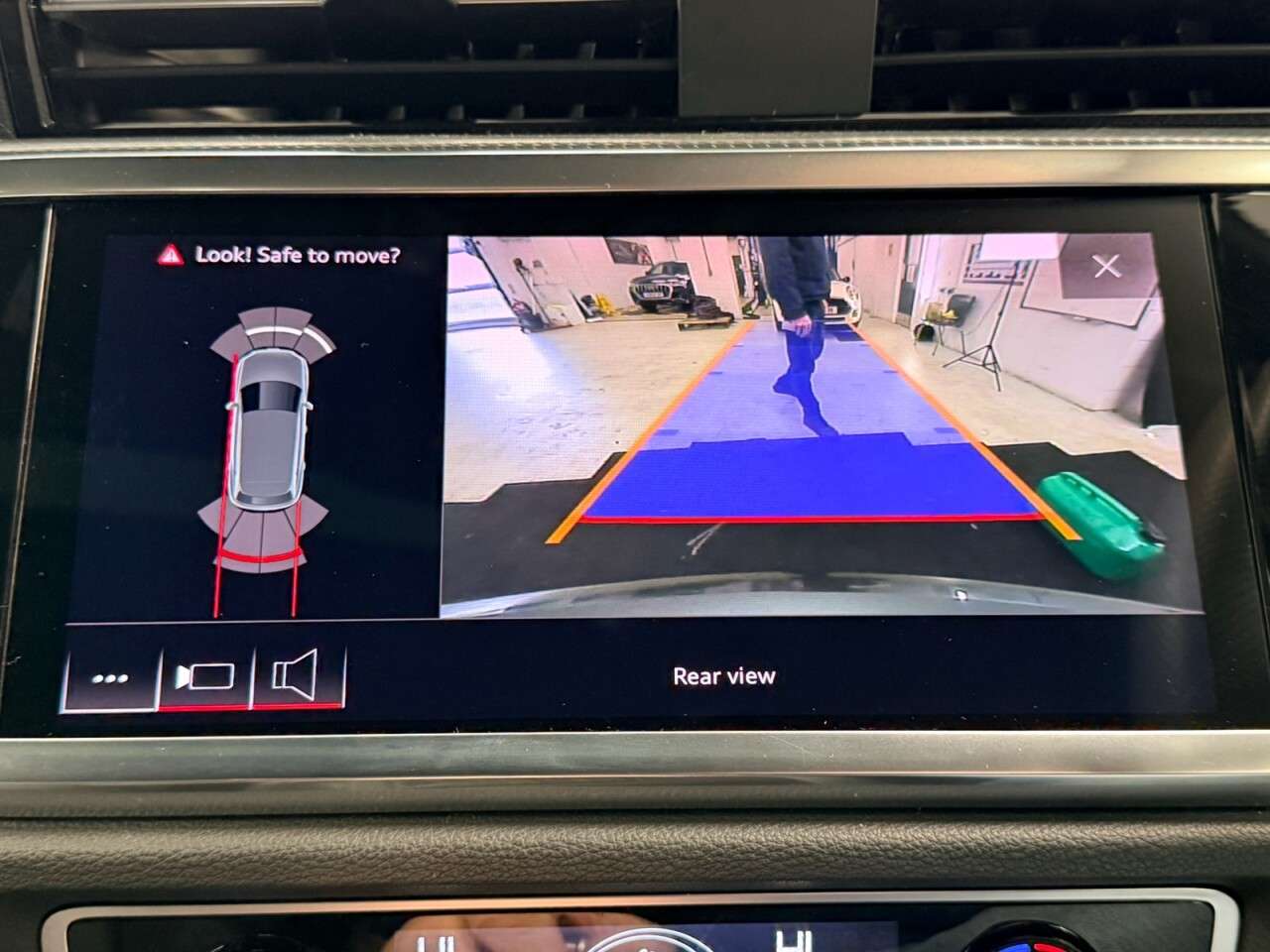 2020 AUDI Q3 2020 AUDI Q3