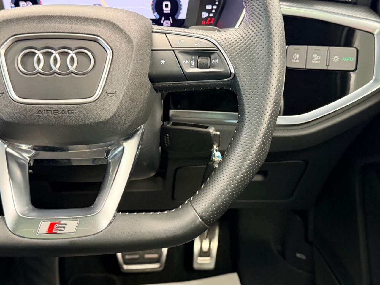 2020 AUDI Q3 2020 AUDI Q3