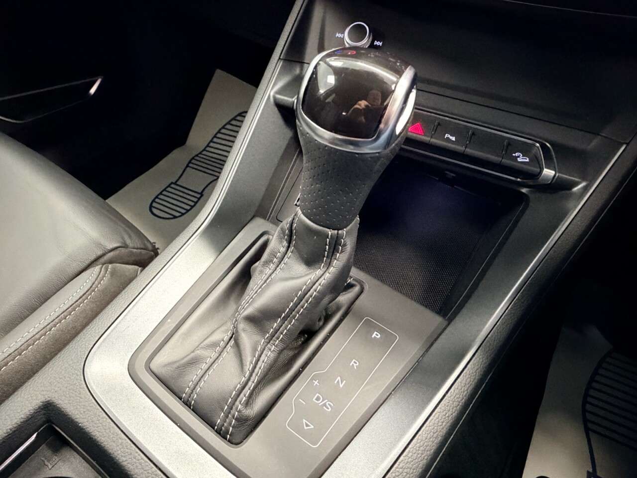 2020 AUDI Q3 2020 AUDI Q3