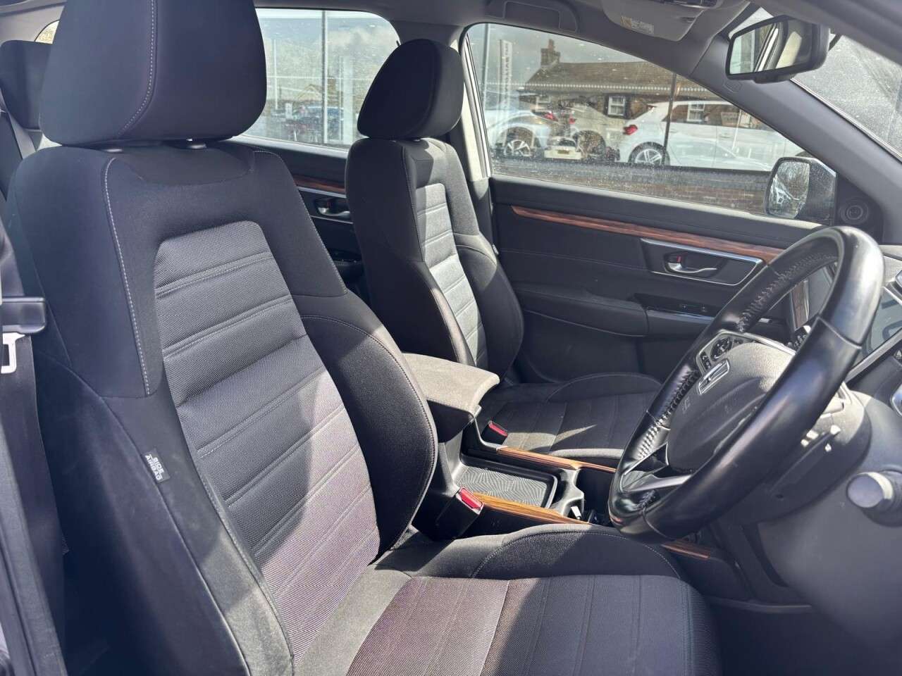 A 2020 HONDA CR-V 2.0 h i-MMD SE HYBRID eCVT AUTO 185 BHP + SAT NAV + REAR CAMERA A 2020 HONDA CR-V 2.0 h i-MMD SE HYBRID eCVT AUTO 185 BHP + SAT NAV + REAR CAMERA