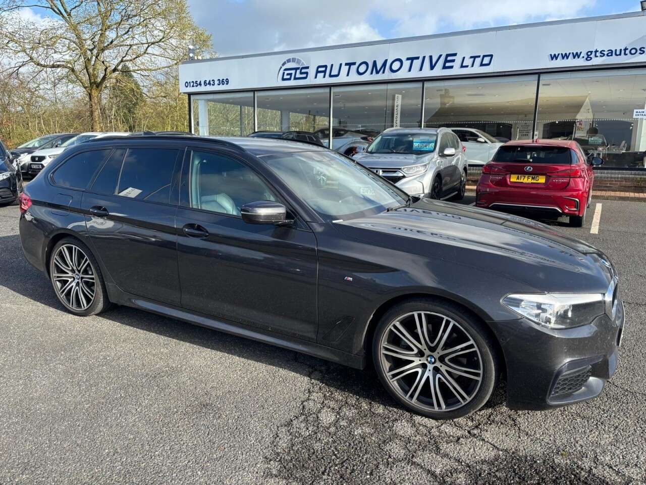 A 2019 BMW 5 SERIES TOURING 520d M-SPORT PLUS AUTO xDRIVE 190 BHP A 2019 BMW 5 SERIES TOURING 520d M-SPORT PLUS AUTO xDRIVE 190 BHP