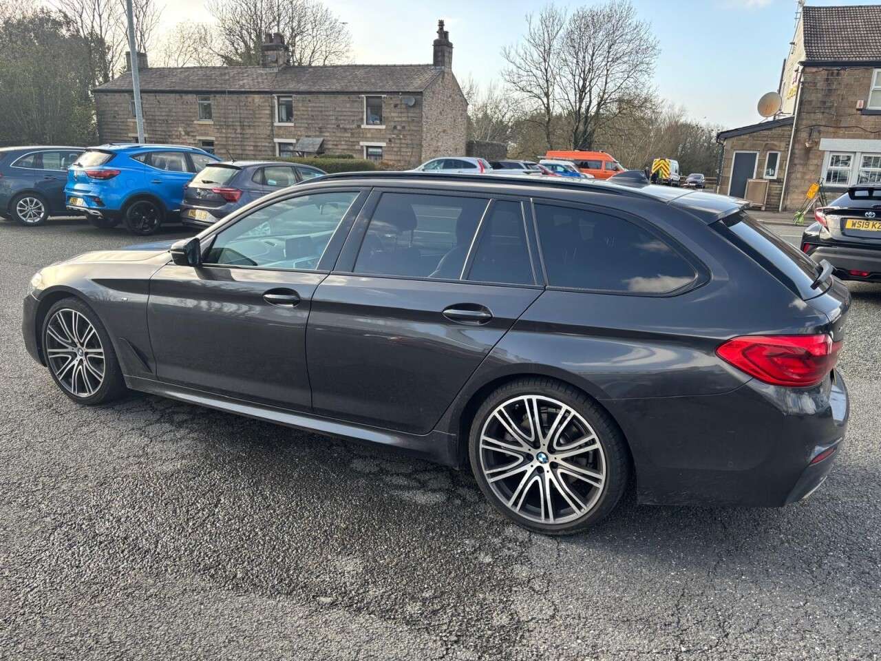 2019 BMW 5 SERIES TOURING 2019 BMW 5 SERIES TOURING