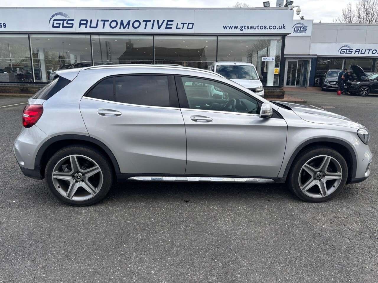2017 MERCEDES-BENZ GLA 2017 MERCEDES-BENZ GLA