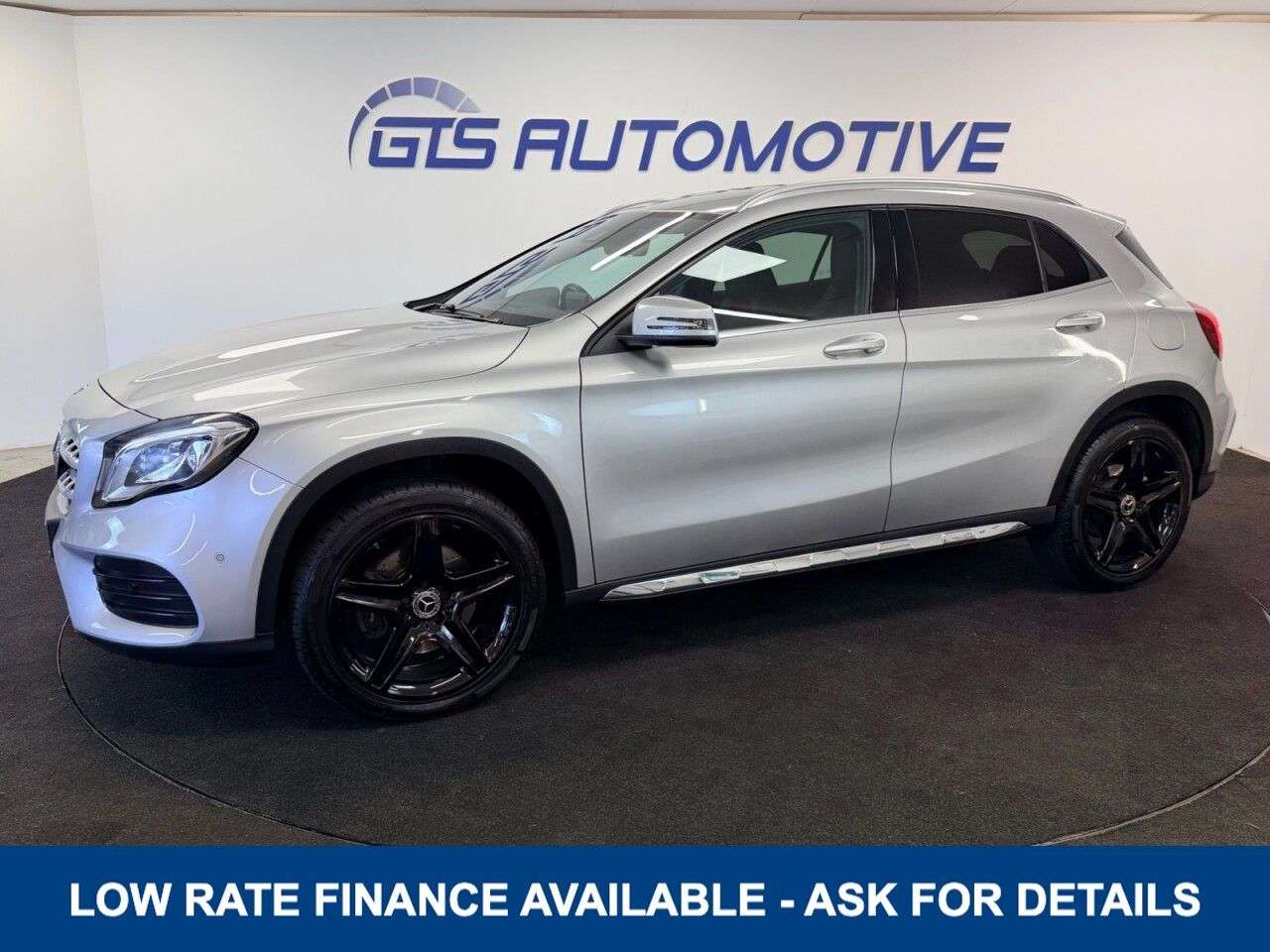 A 2017 MERCEDES-BENZ GLA 220d AMG LINE PREMIUM 7G-DCT AUTO 4MATIC 4WD 180 BHP + SAT NAV + HEATED SEA A 2017 MERCEDES-BENZ GLA 220d AMG LINE PREMIUM 7G-DCT AUTO 4MATIC 4WD 180 BHP + SAT NAV + HEATED SEA
