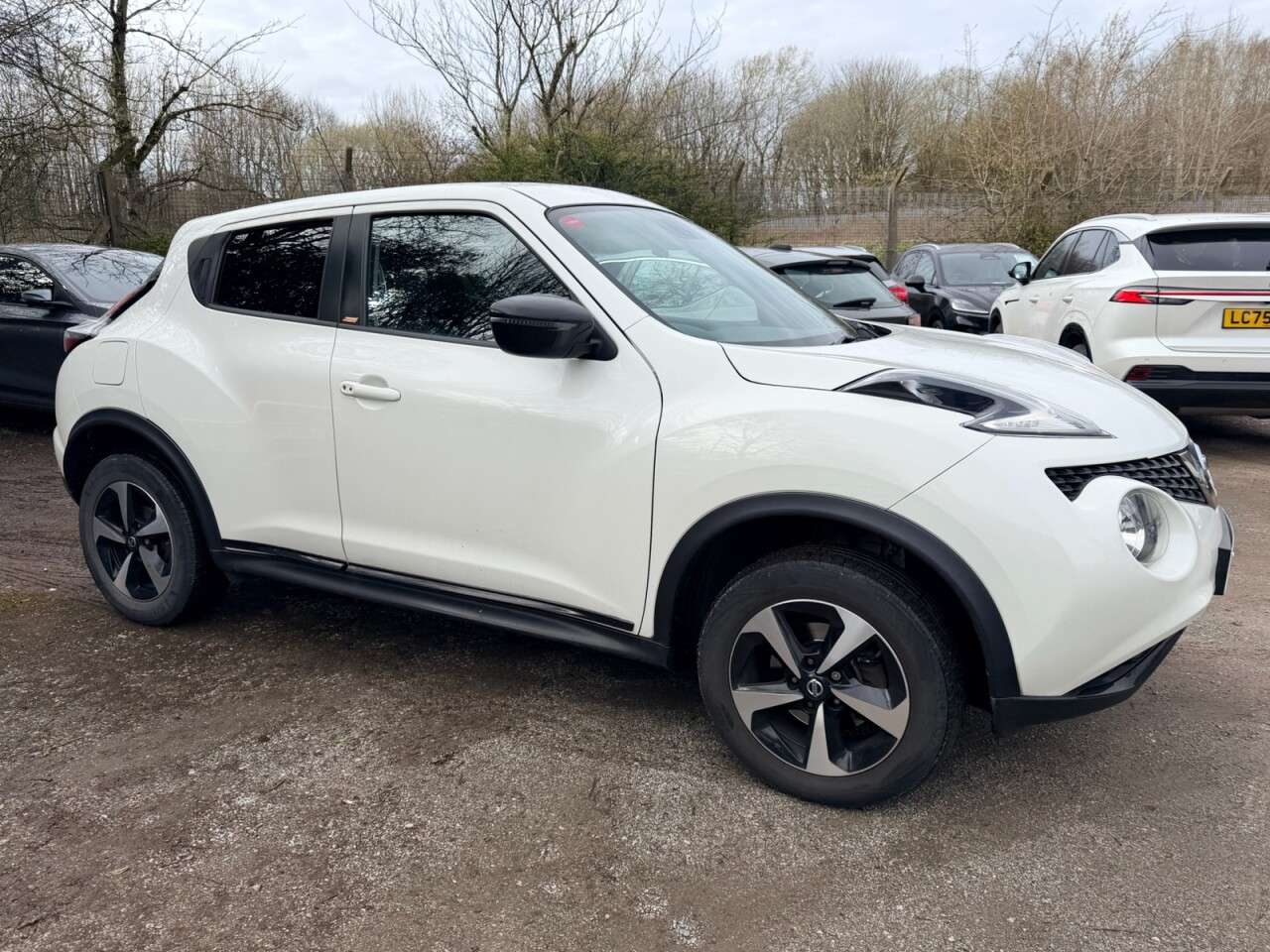 A 2019 NISSAN JUKE 1.6 BOSE PERSONAL EDITION XTRON AUTO 110 BHP + SAT NAV A 2019 NISSAN JUKE 1.6 BOSE PERSONAL EDITION XTRON AUTO 110 BHP + SAT NAV