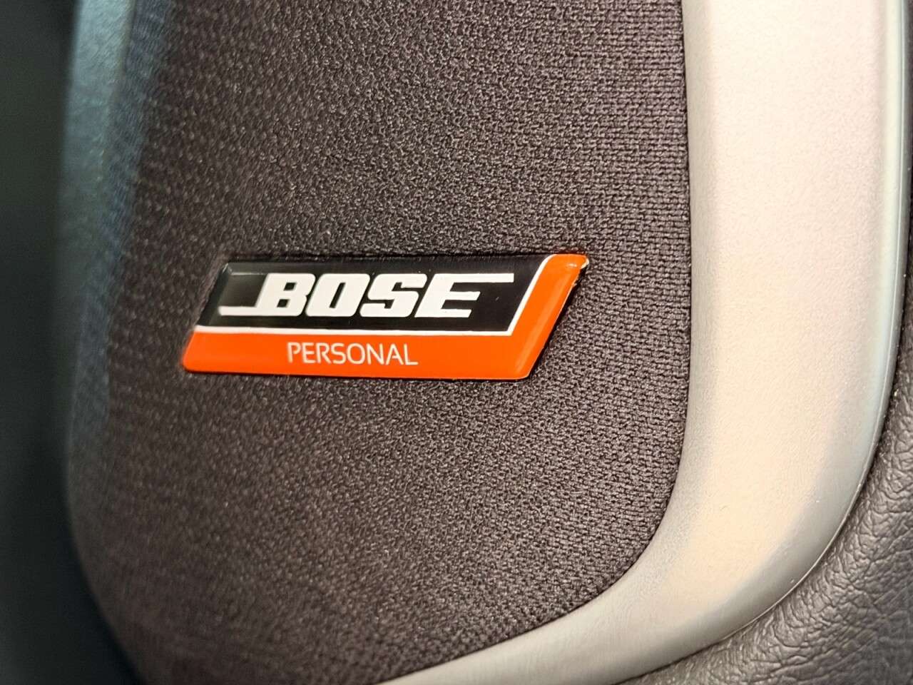 A 2019 NISSAN JUKE 1.6 BOSE PERSONAL EDITION XTRON AUTO 110 BHP + SAT NAV + REAR CAMERA SIX MO A 2019 NISSAN JUKE 1.6 BOSE PERSONAL EDITION XTRON AUTO 110 BHP + SAT NAV + REAR CAMERA SIX MO