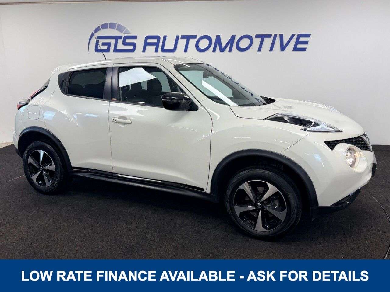 A 2019 NISSAN JUKE 1.6 BOSE PERSONAL EDITION XTRON AUTO 110 BHP + SAT NAV + REAR CAMERA SIX MO A 2019 NISSAN JUKE 1.6 BOSE PERSONAL EDITION XTRON AUTO 110 BHP + SAT NAV + REAR CAMERA SIX MO