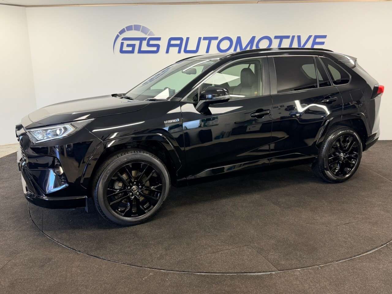 A 2021 TOYOTA RAV4 2.5 VVT-h BLACK EDITION HYBRID CVT AUTO 220 BHP + SAT NAV + REAR CAMERA SIX A 2021 TOYOTA RAV4 2.5 VVT-h BLACK EDITION HYBRID CVT AUTO 220 BHP + SAT NAV + REAR CAMERA SIX