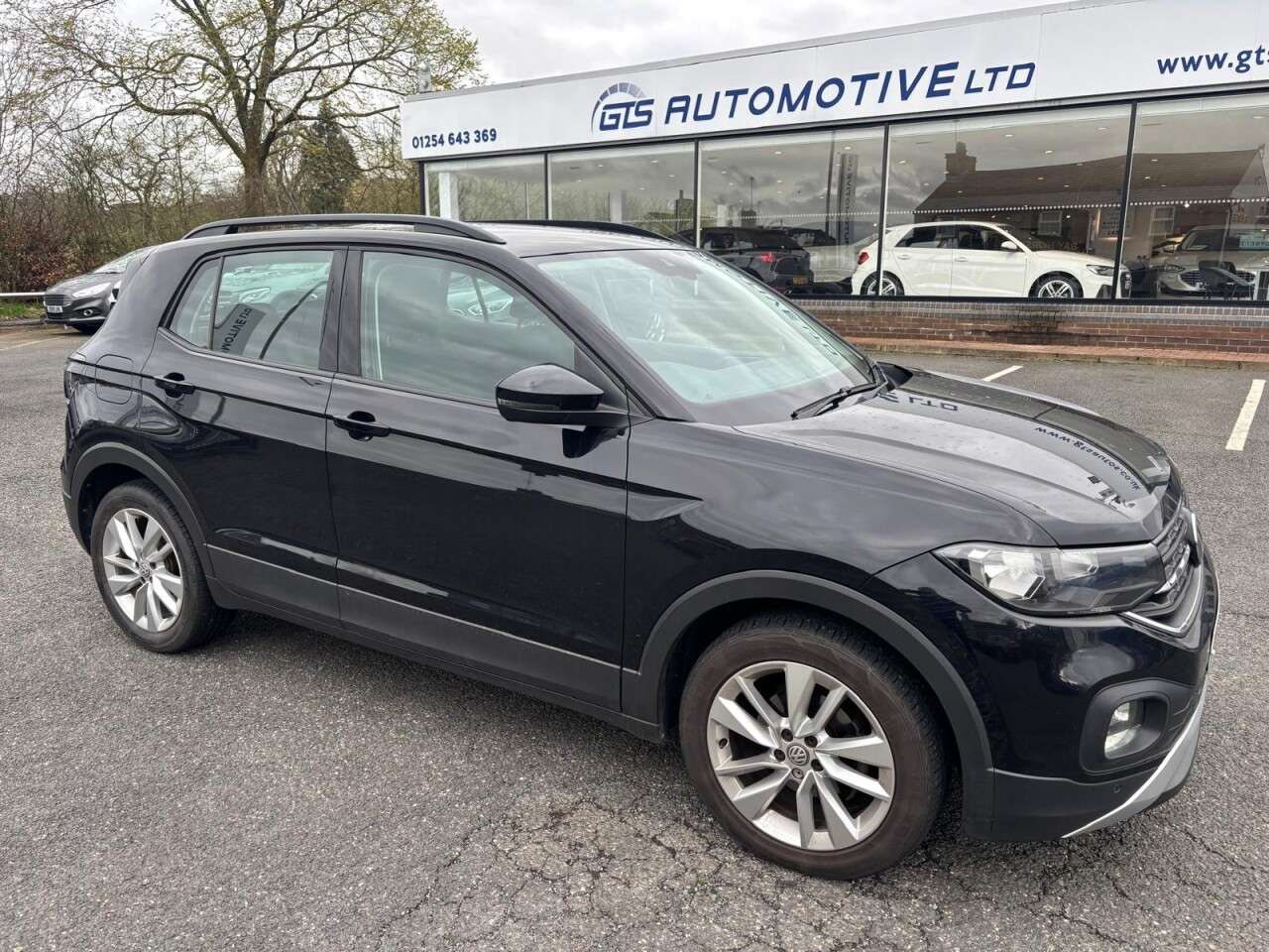 A 2019 VOLKSWAGEN T-CROSS 1.0 TSI SE 115 BHP A 2019 VOLKSWAGEN T-CROSS 1.0 TSI SE 115 BHP