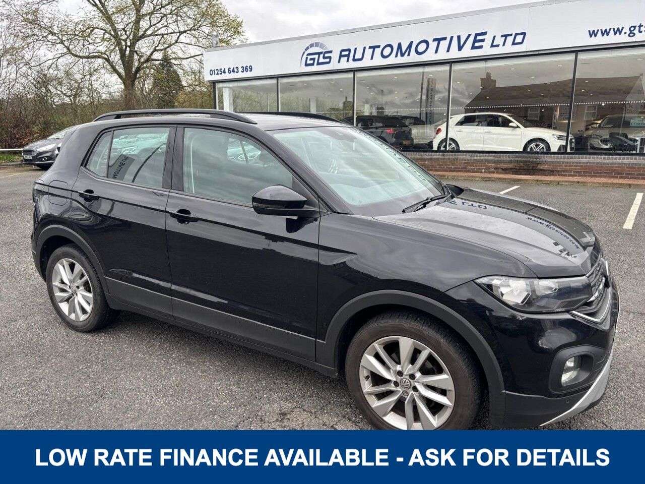 A 2019 VOLKSWAGEN T-CROSS 1.0 TSI SE 115 BHP A 2019 VOLKSWAGEN T-CROSS 1.0 TSI SE 115 BHP