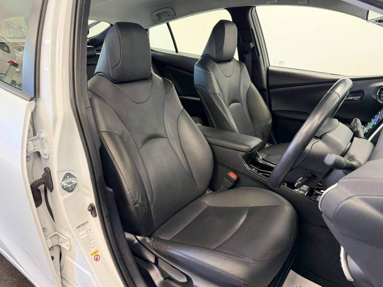 A 2021 TOYOTA PRIUS 1.8 VVT-h GPF EXCEL HYBRID CVT AUTO 122 BHP + SAT NAV + HEATED LEATHER SIX A 2021 TOYOTA PRIUS 1.8 VVT-h GPF EXCEL HYBRID CVT AUTO 122 BHP + SAT NAV + HEATED LEATHER SIX