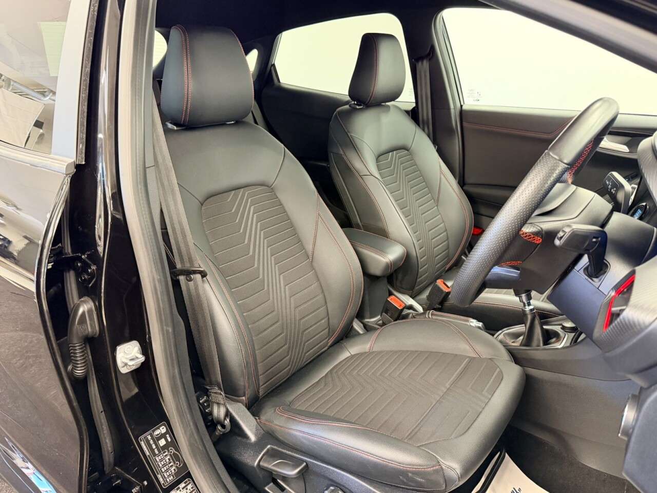 A 2023 FORD PUMA 1.0 TURBO ECOBOOST MHEV ST-LINE X HYBRID 125 BHP + SAT NAV + PARKING SENSOR A 2023 FORD PUMA 1.0 TURBO ECOBOOST MHEV ST-LINE X HYBRID 125 BHP + SAT NAV + PARKING SENSOR