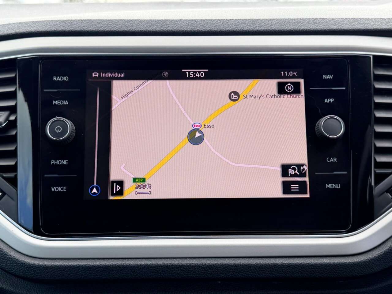 A 2021 VOLKSWAGEN T-ROC CABRIOLET 1.5 TSI EVO DESIGN DSG AUTO 150 BHP + SAT NAV A 2021 VOLKSWAGEN T-ROC CABRIOLET 1.5 TSI EVO DESIGN DSG AUTO 150 BHP + SAT NAV